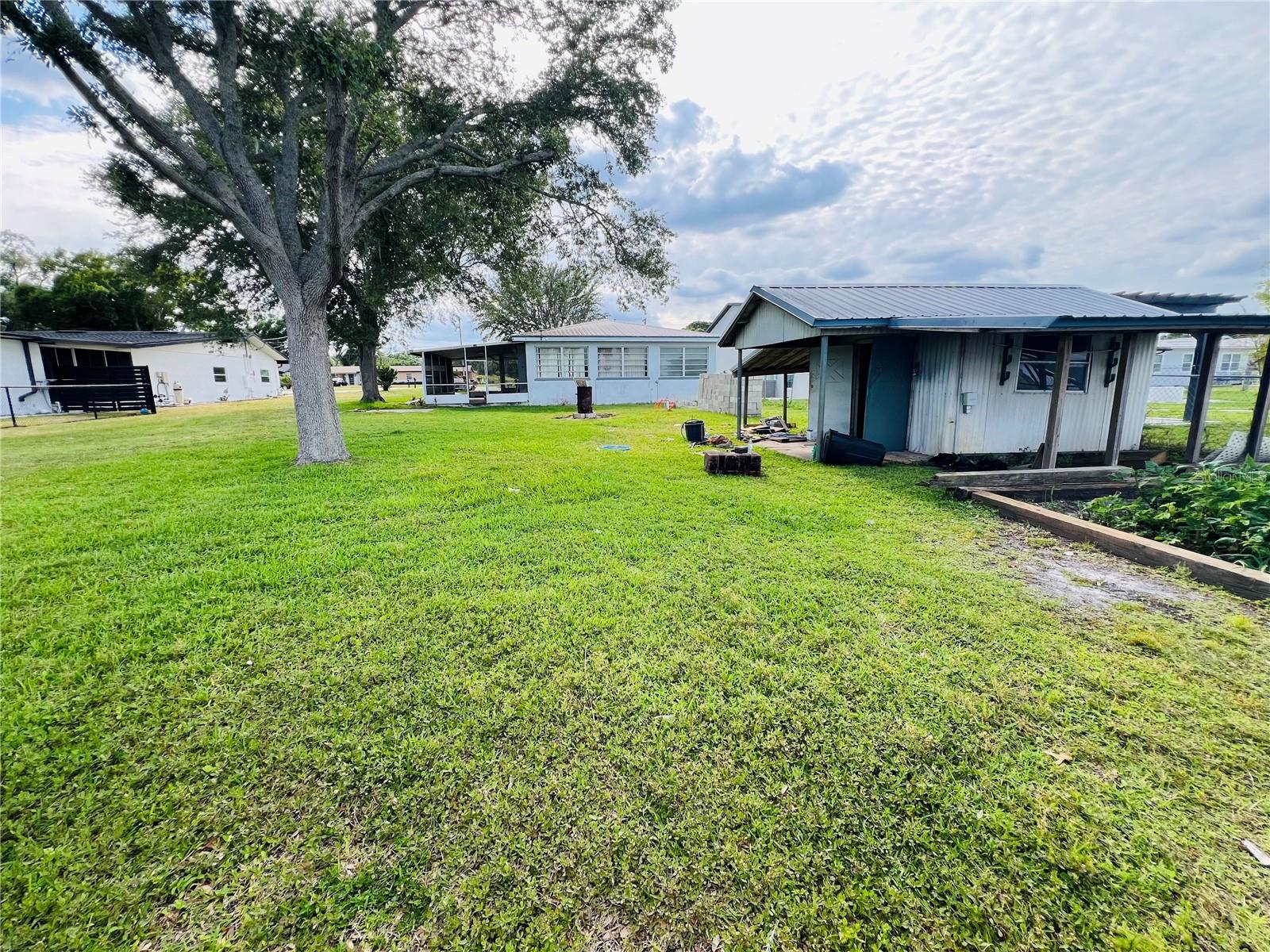 EAST VIEW PKWY - Residential