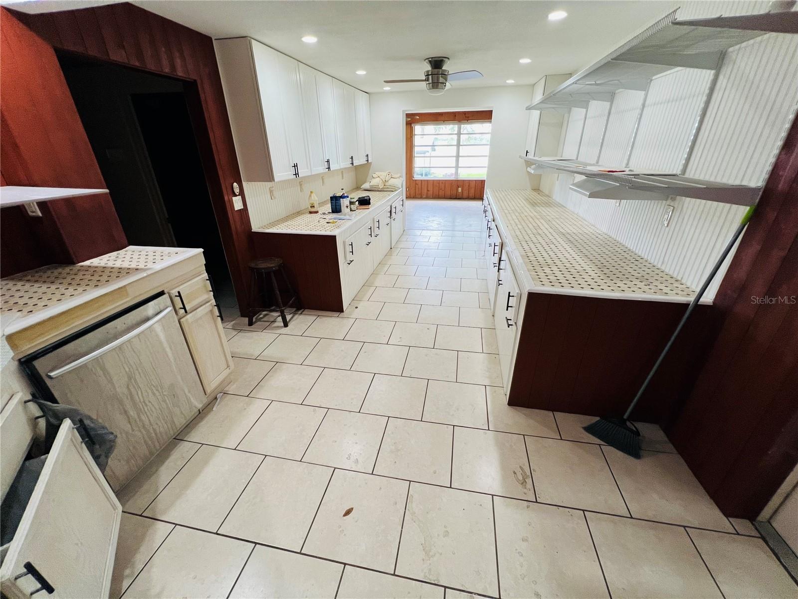 EAST VIEW PKWY - Residential