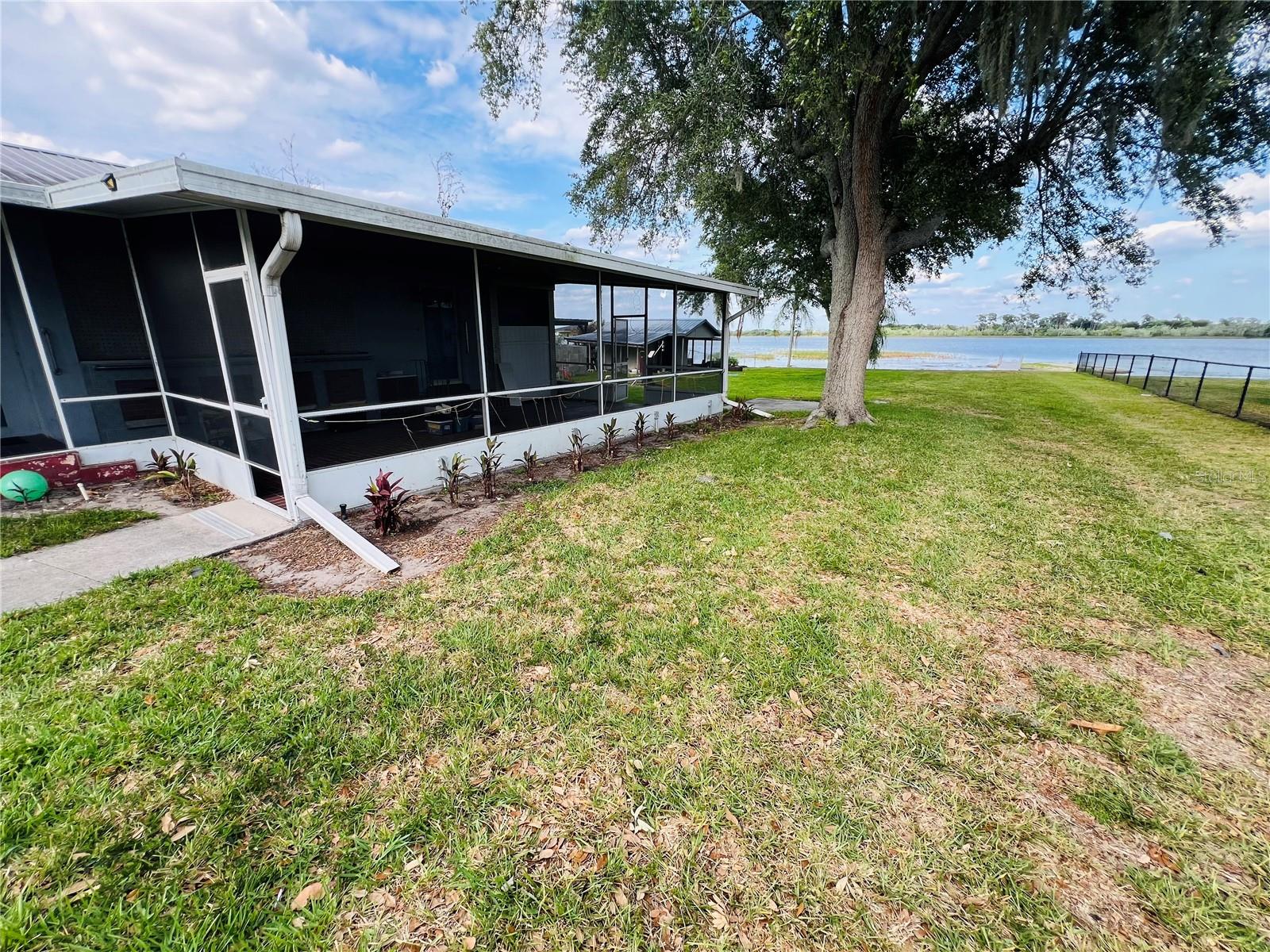 EAST VIEW PKWY - Residential