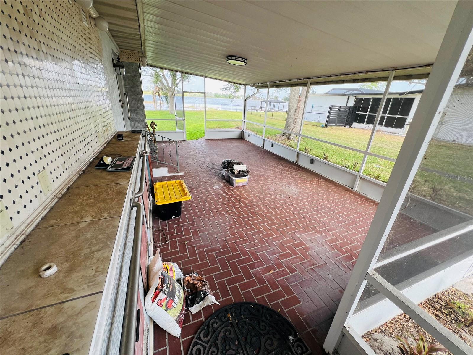 EAST VIEW PKWY - Residential
