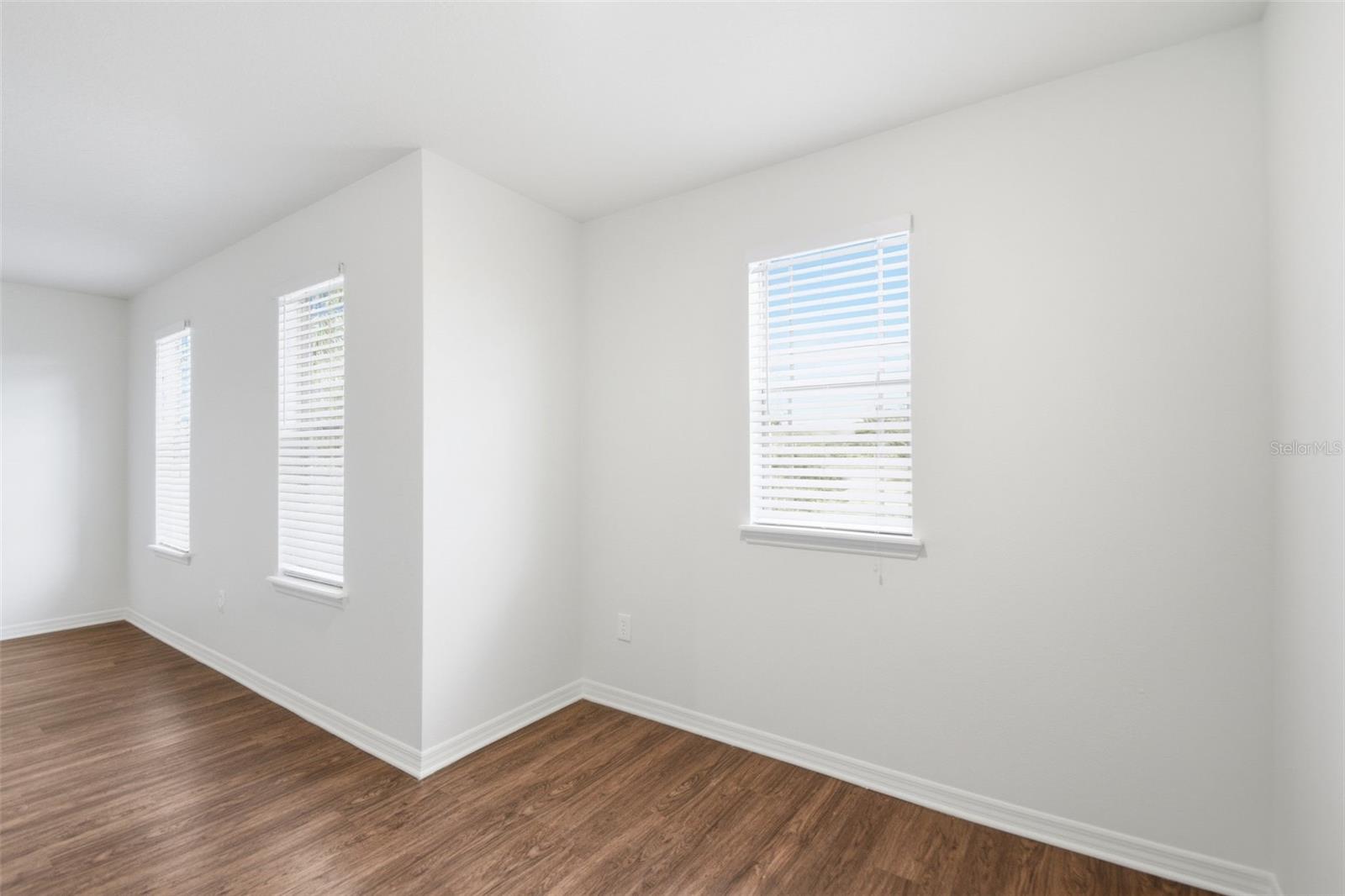 OAK VISTAS - Residential