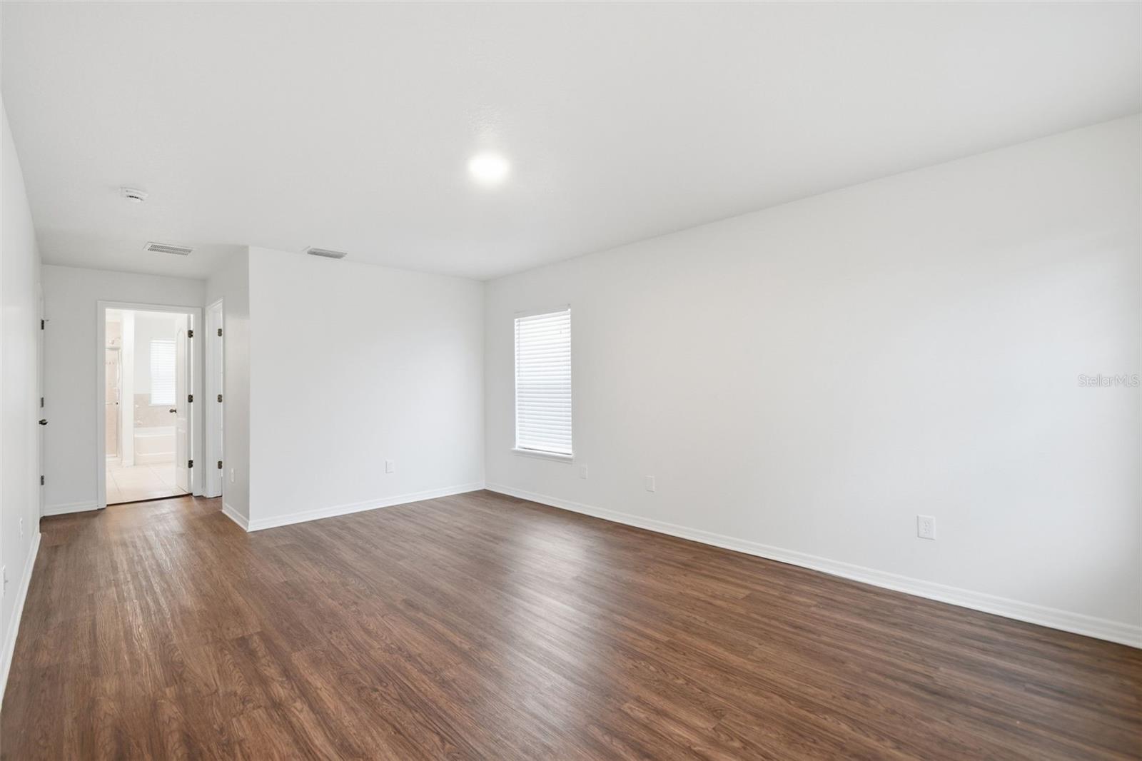 OAK VISTAS - Residential