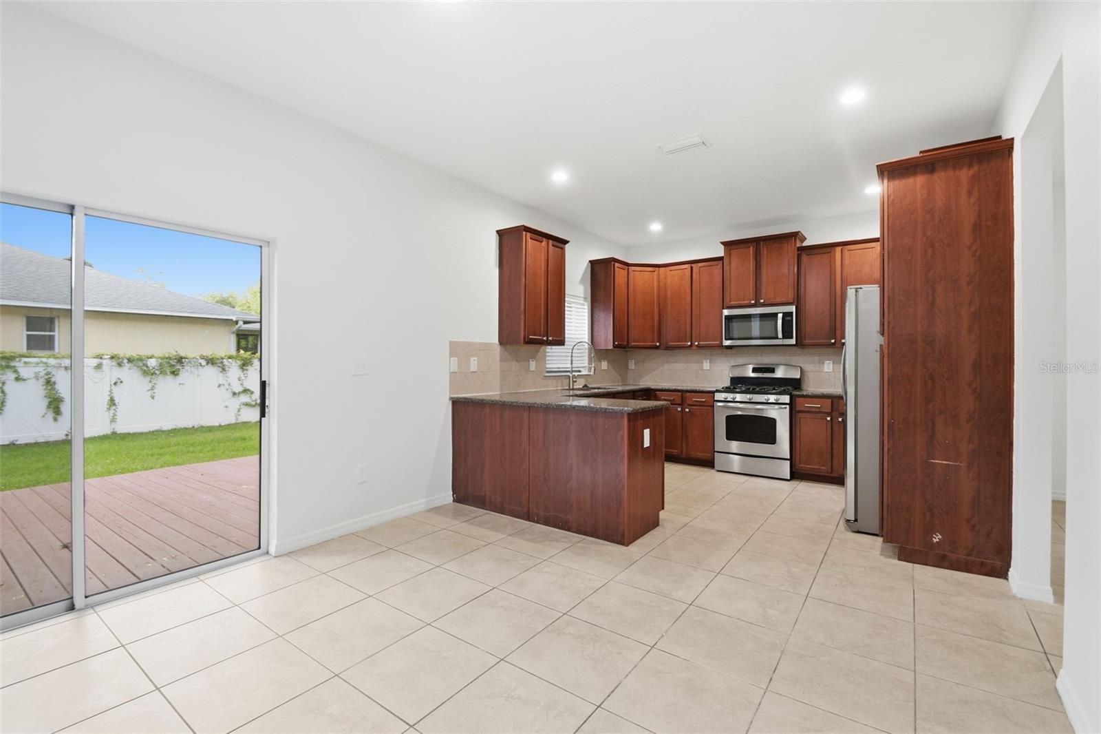 OAK VISTAS - Residential