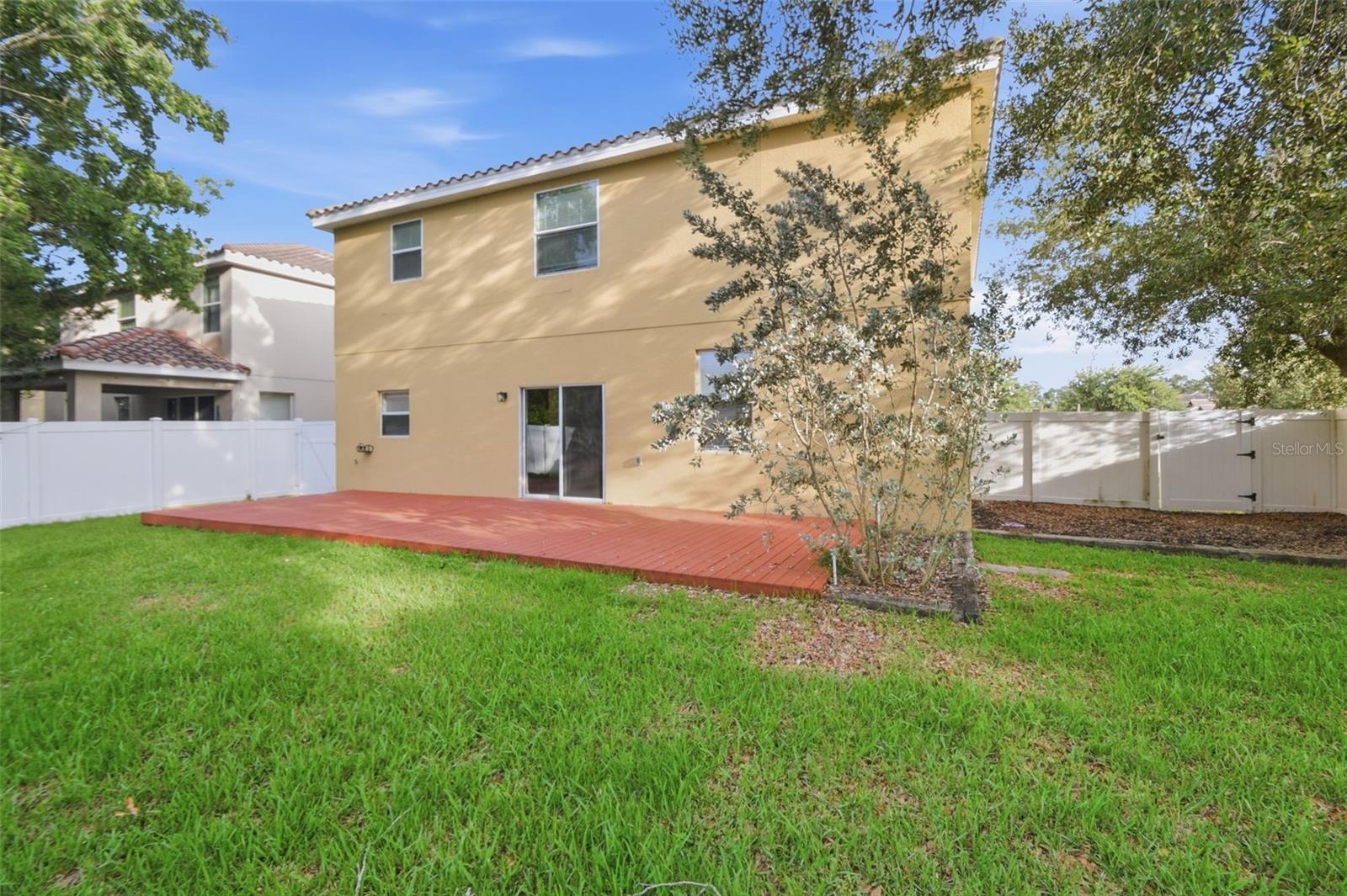 OAK VISTAS - Residential