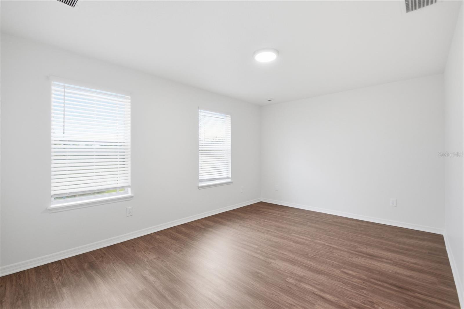 OAK VISTAS - Residential