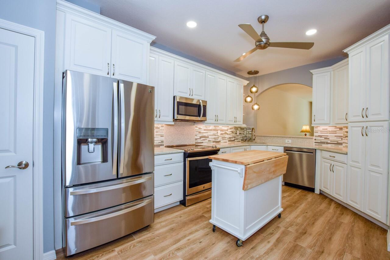 STRATFORD GLENN ST ANDREWS PARK - Residential