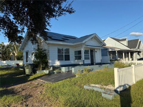 Photo of 1317 W Emmett Street, Kissimmee, FL 34741 (MLS # S5136879)