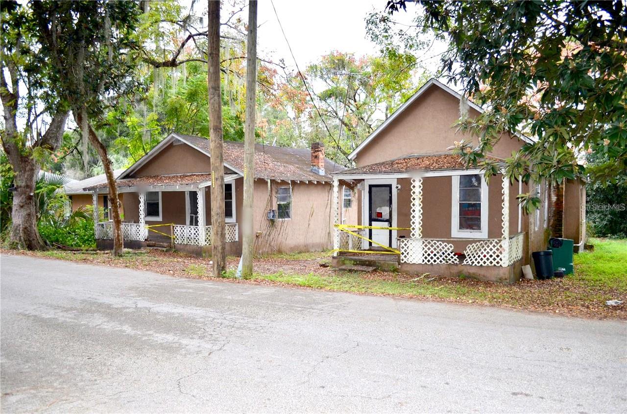 Great Investment Opportunity! These two separate homes, located in the historic downtown area of DeLand, are perfect for investors looking to flip and remodel. Both properties have new roofs installed in 2024, and the permits for renovation have been approved by the city, making the renovation process easier. Each home features a spacious backyard and is completely independent. With a minimal investment, you can generate passive income or resell them for a great return. Just minutes away from restaurants, shopping, and public transportation. Don’t miss this opportunity!