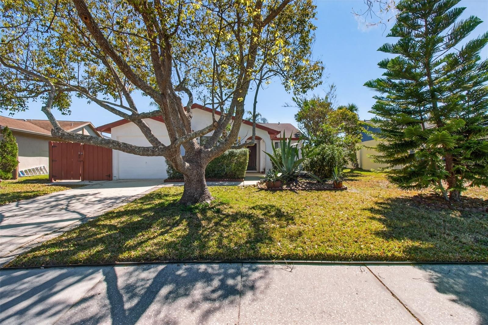 HAMLETS OF FOREST LAKES THE - Residential