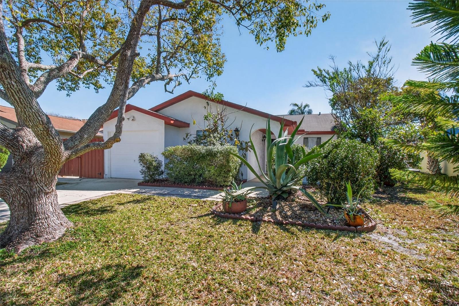 HAMLETS OF FOREST LAKES THE - Residential