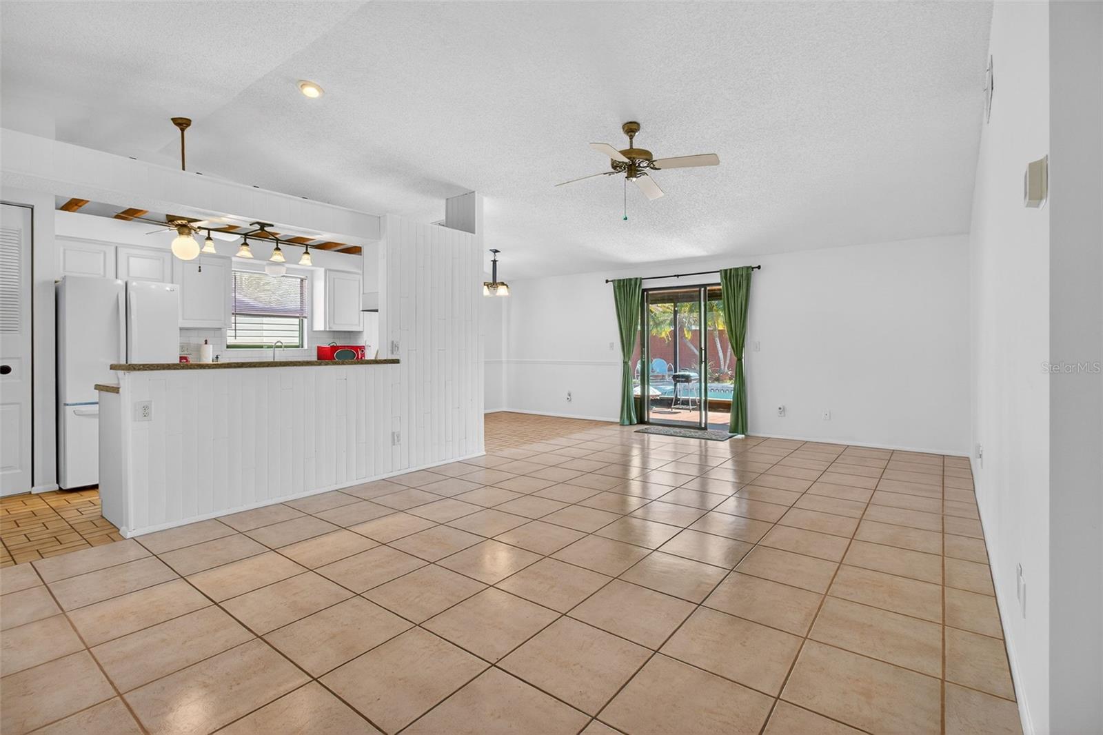 HAMLETS OF FOREST LAKES THE - Residential