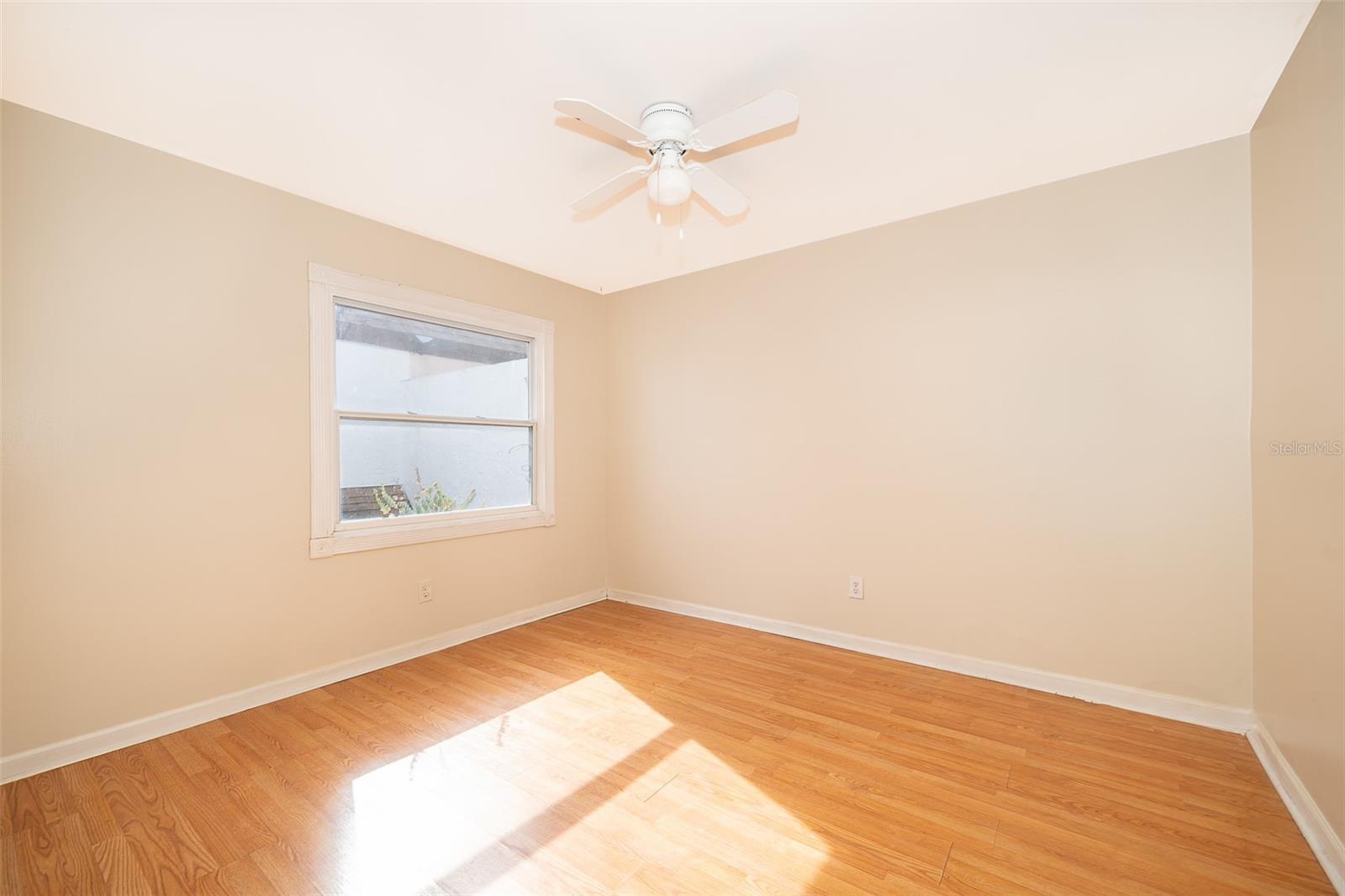 GRANADA TOWN HOMES AT SANORA - Residential