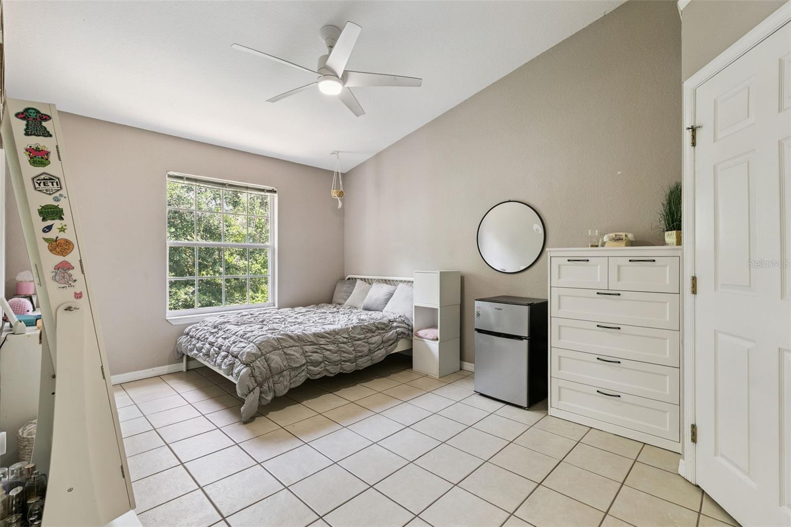 HUNTERS POINTE AT HUNTERS RESERVE A CONDO - Residential