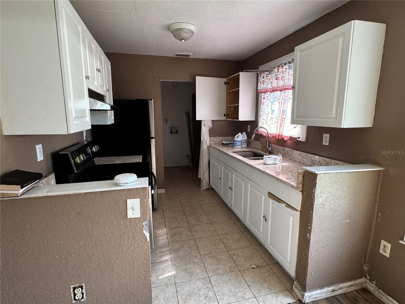 140 SW 23RD AVENUE