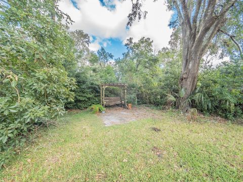 A home in EUSTIS