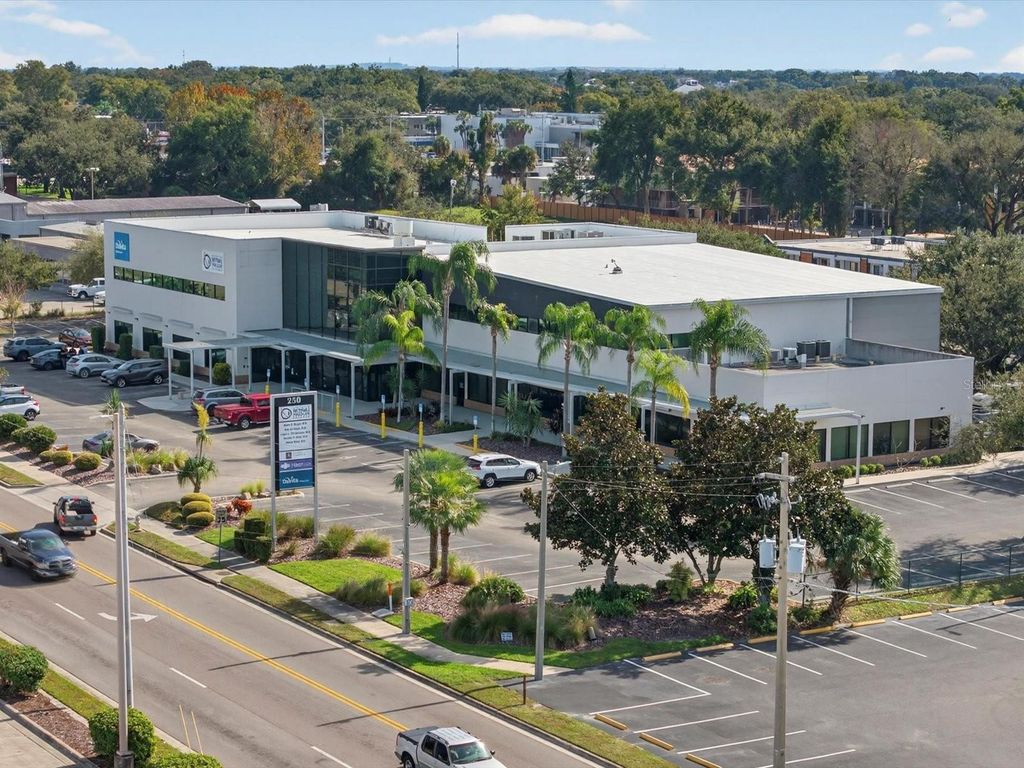 Photo of 250 Avenue K SW #104, Winter Haven, FL 33880 (MLS # O6366873)