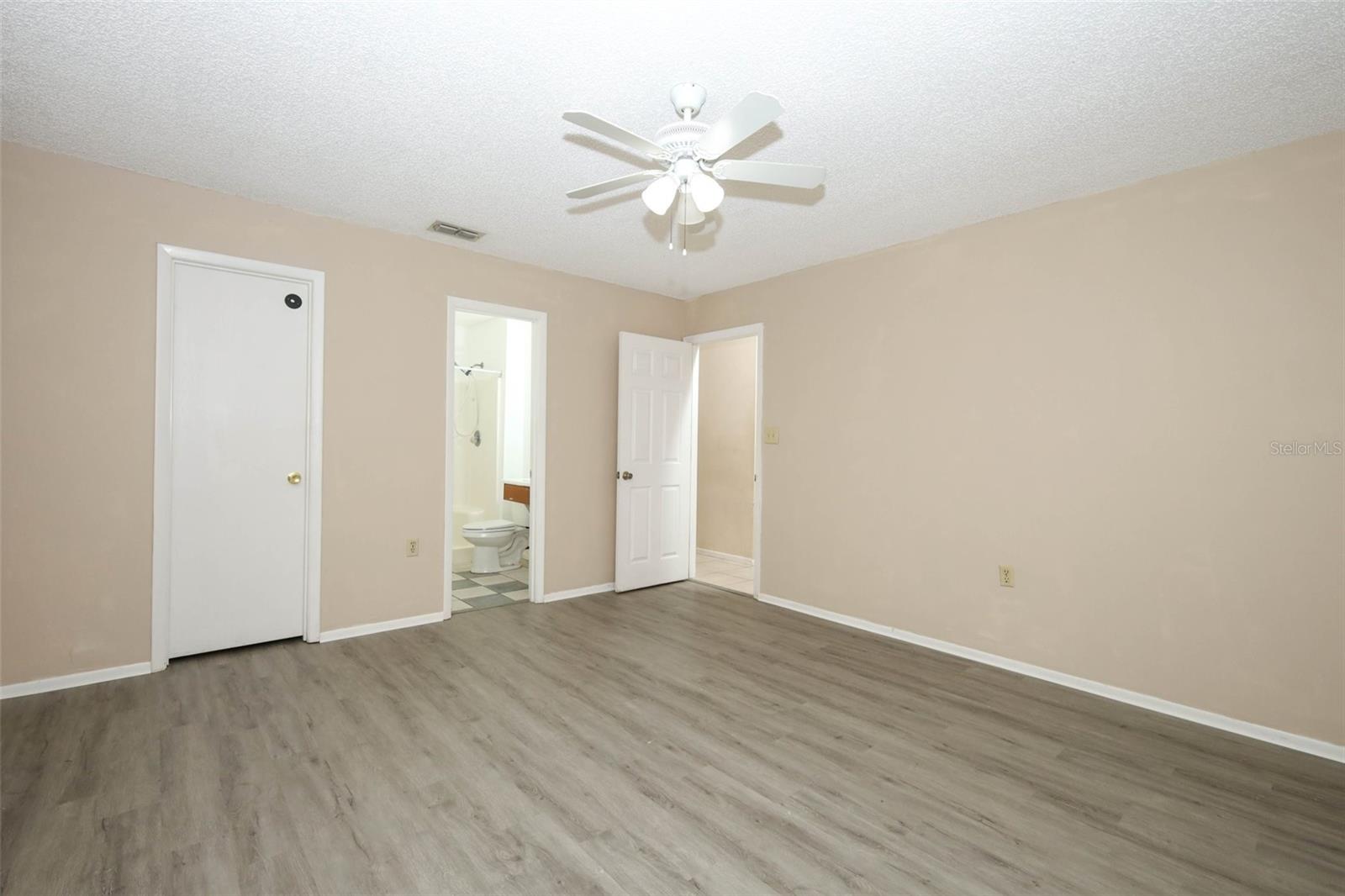 DELTONA LAKES UNIT 32 - Residential