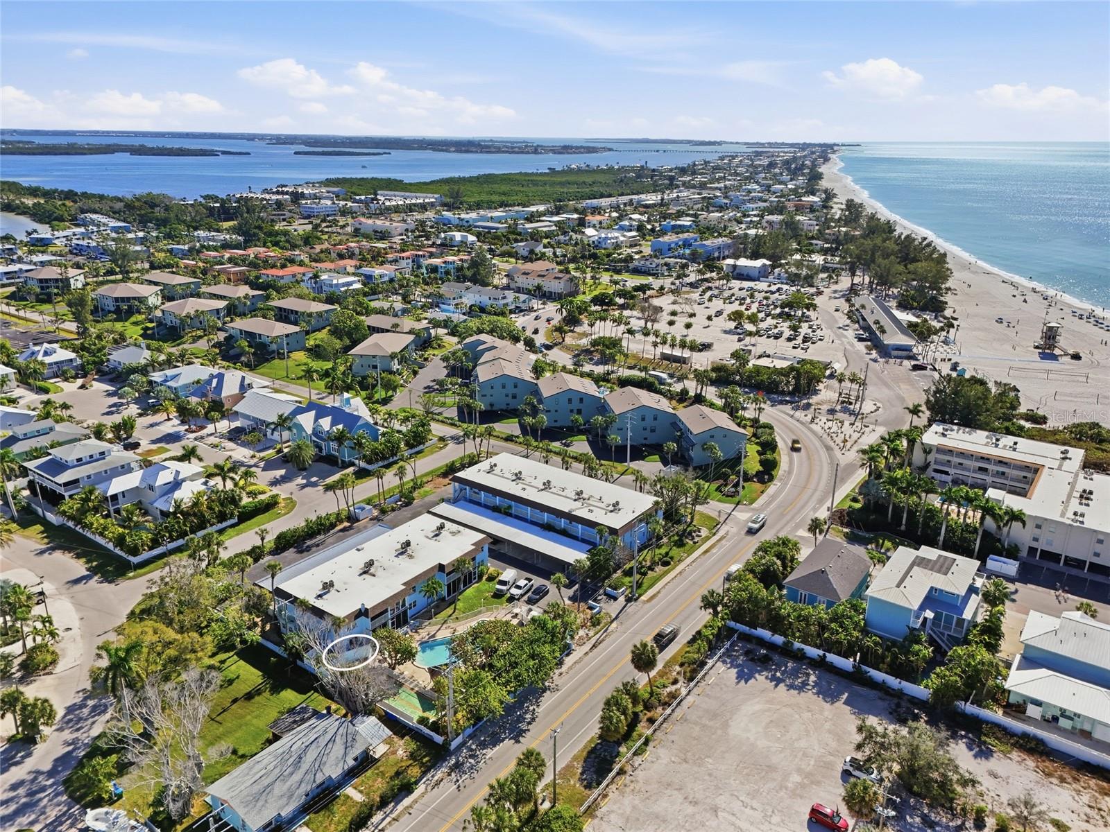 CAYMAN CAY VILLAS - Residential