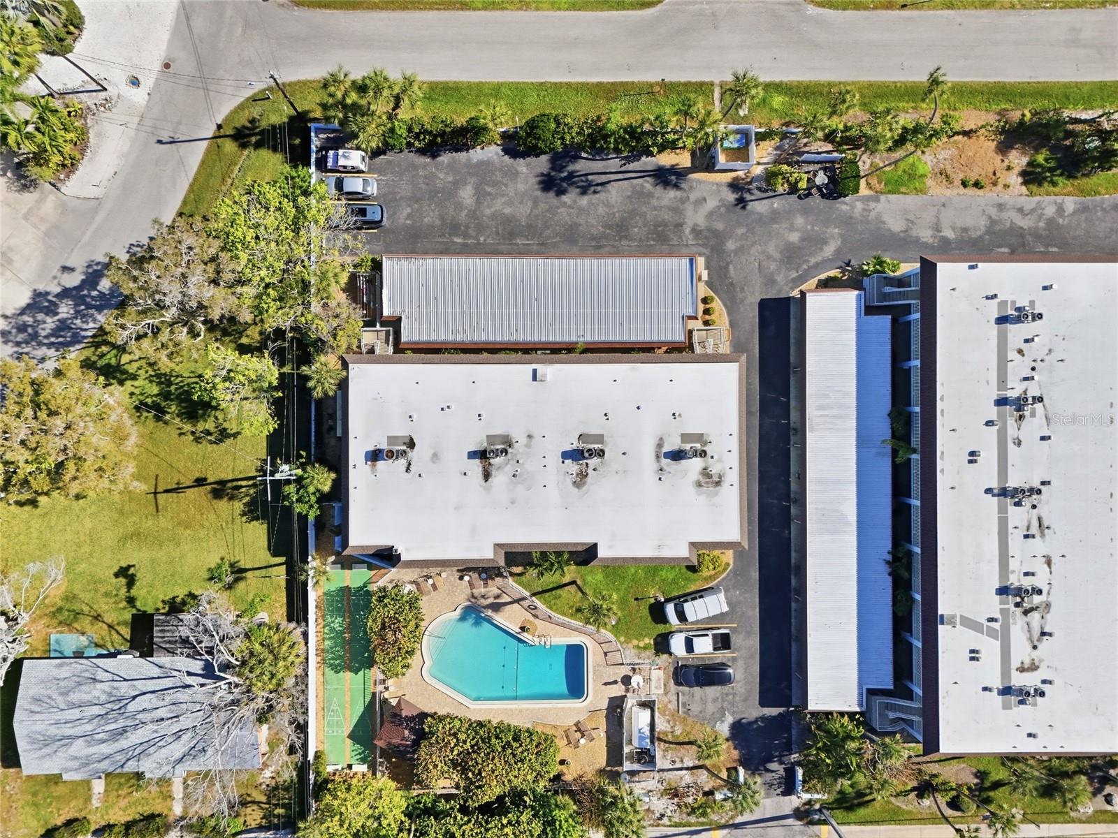 CAYMAN CAY VILLAS - Residential