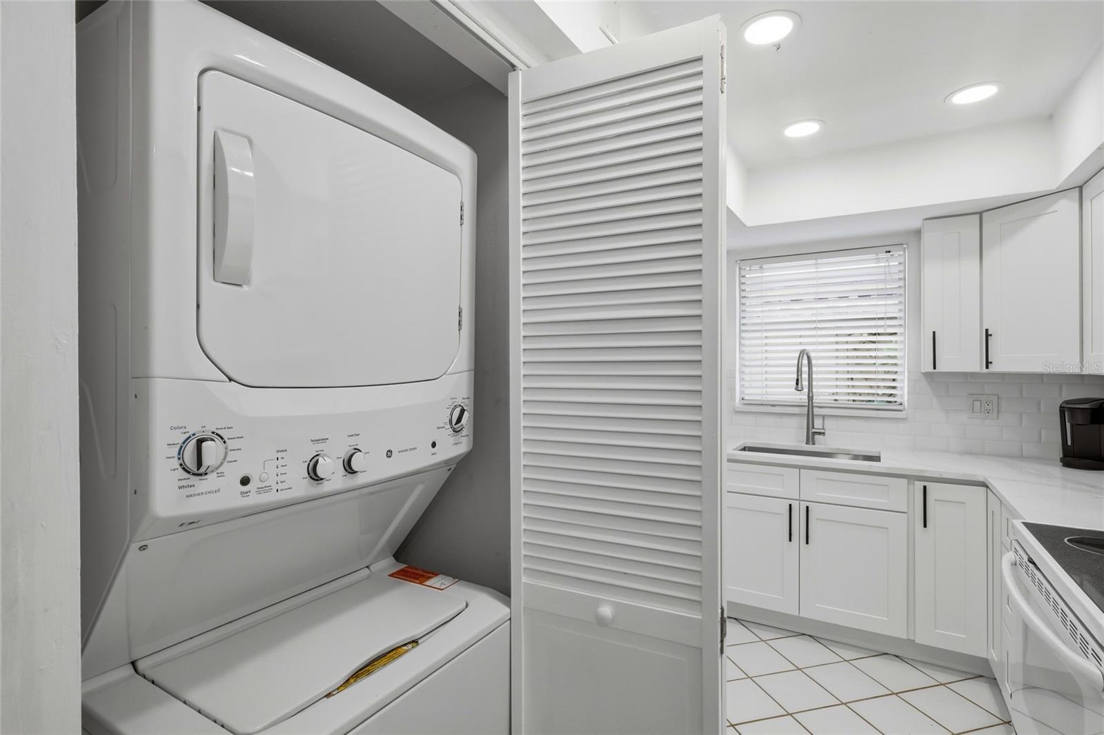 CAYMAN CAY VILLAS - Residential