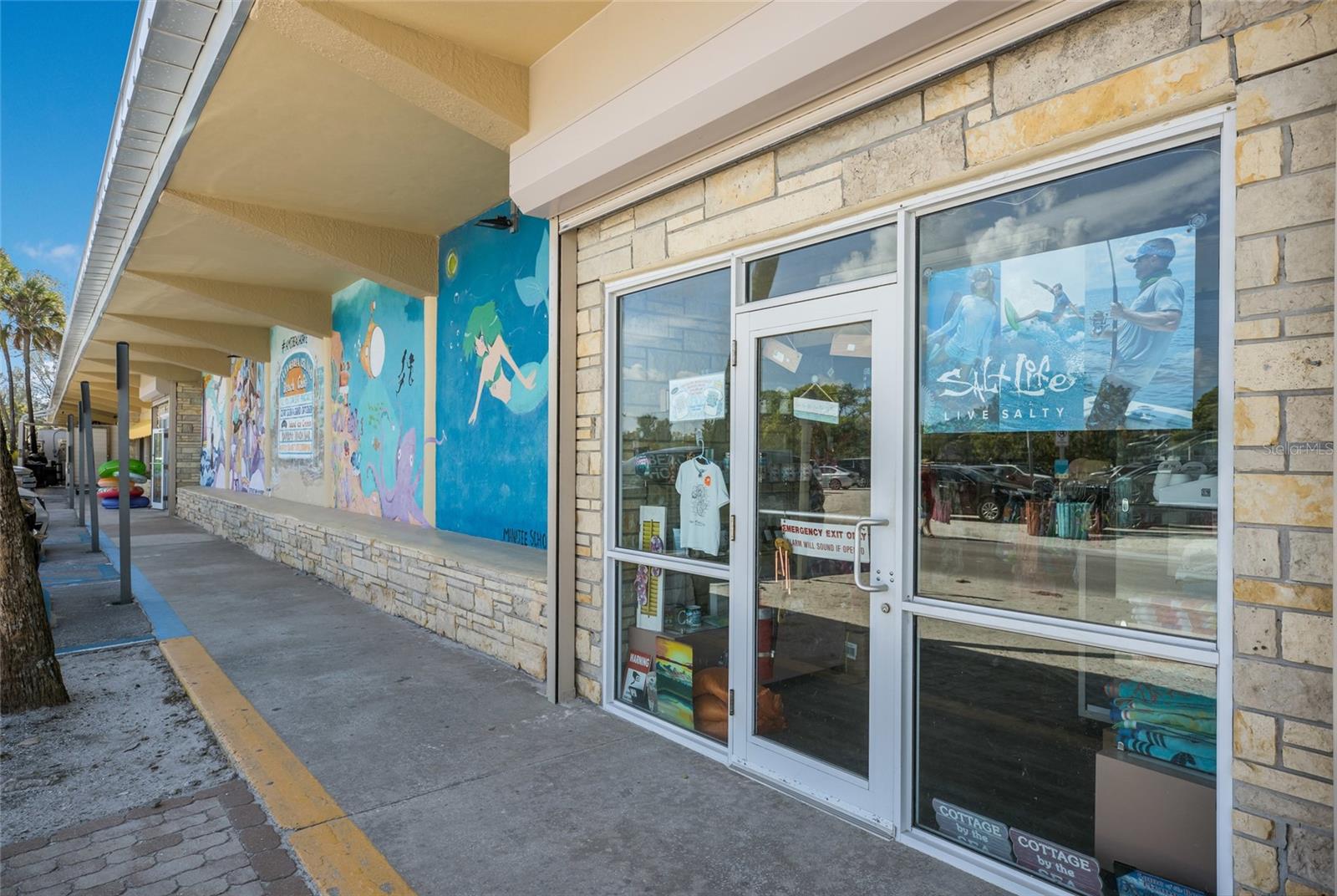 CAYMAN CAY VILLAS - Residential