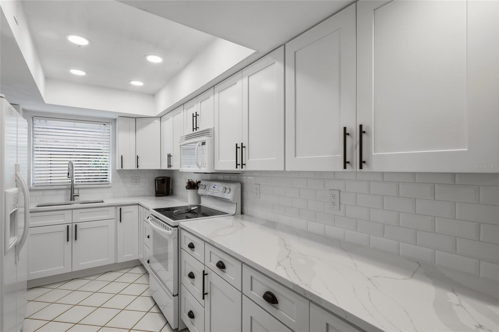 CAYMAN CAY VILLAS - Residential