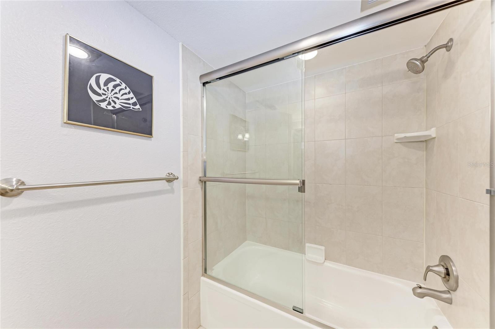 SEAPLACE III - Residential