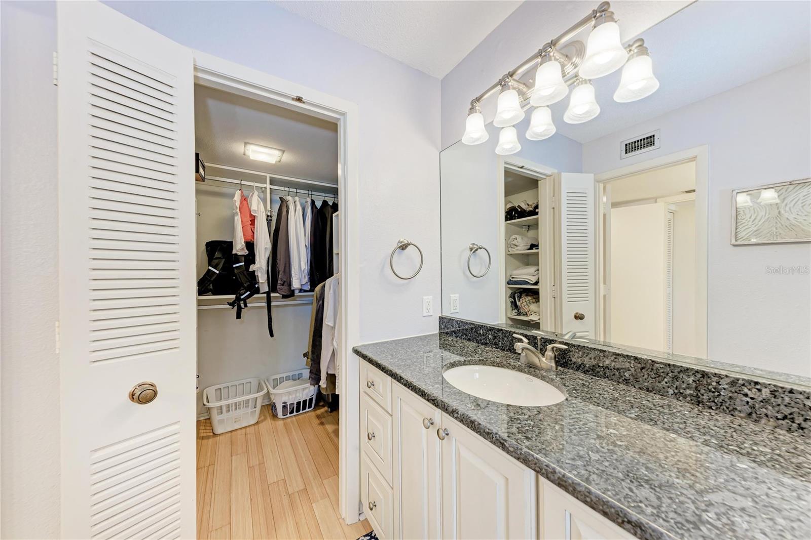 SEAPLACE III - Residential