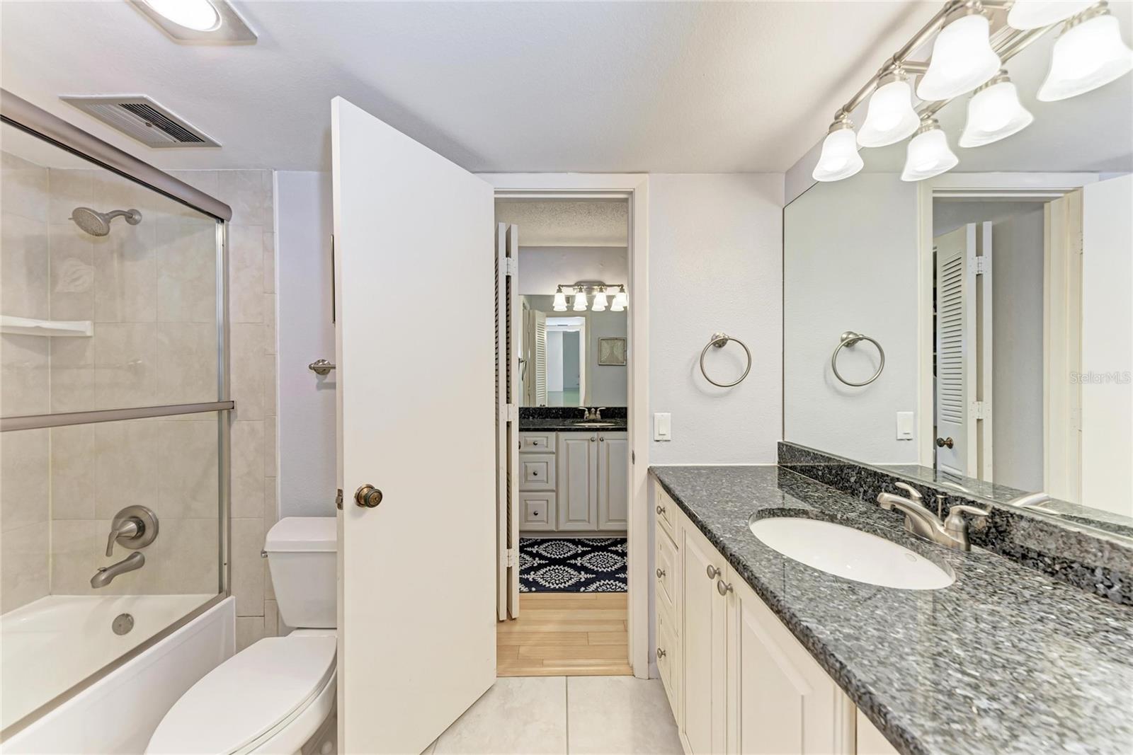 SEAPLACE III - Residential