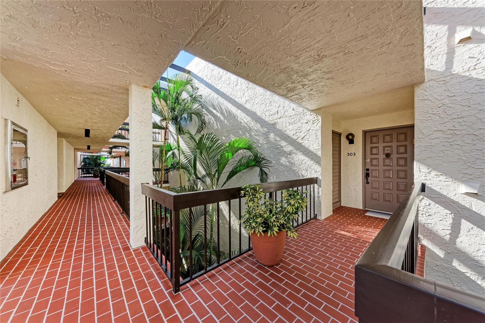 1965 GULF OF MEXICO DRIVE G5-303