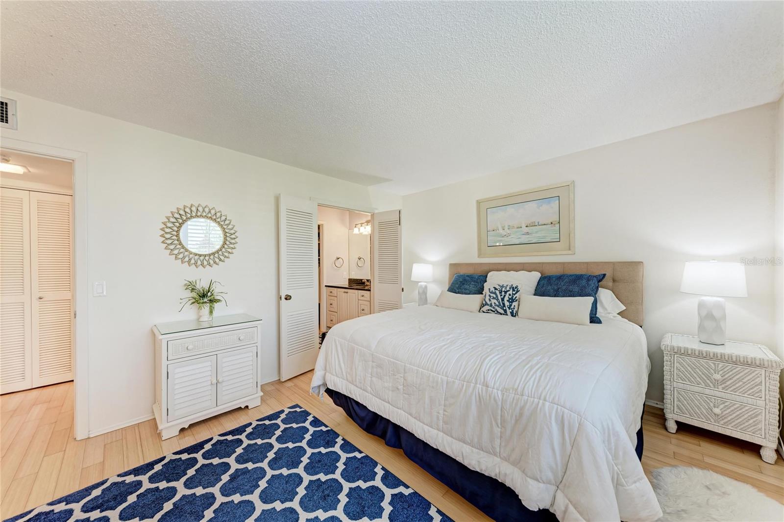 SEAPLACE III - Residential