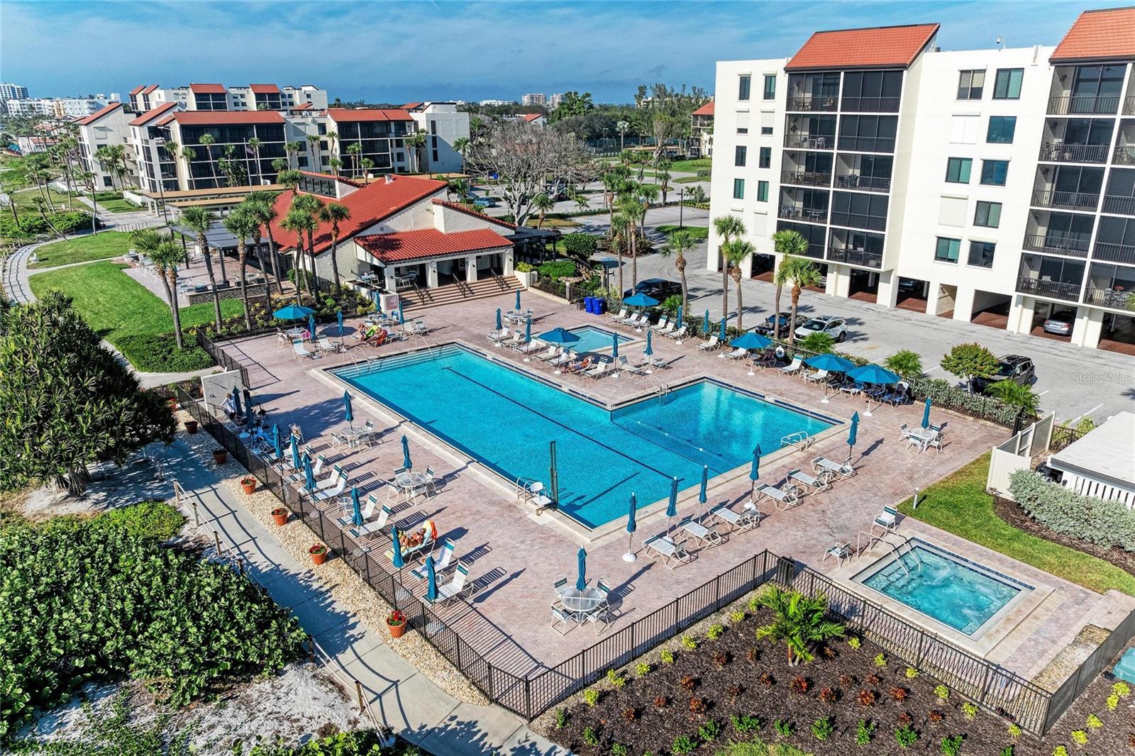 SEAPLACE III - Residential