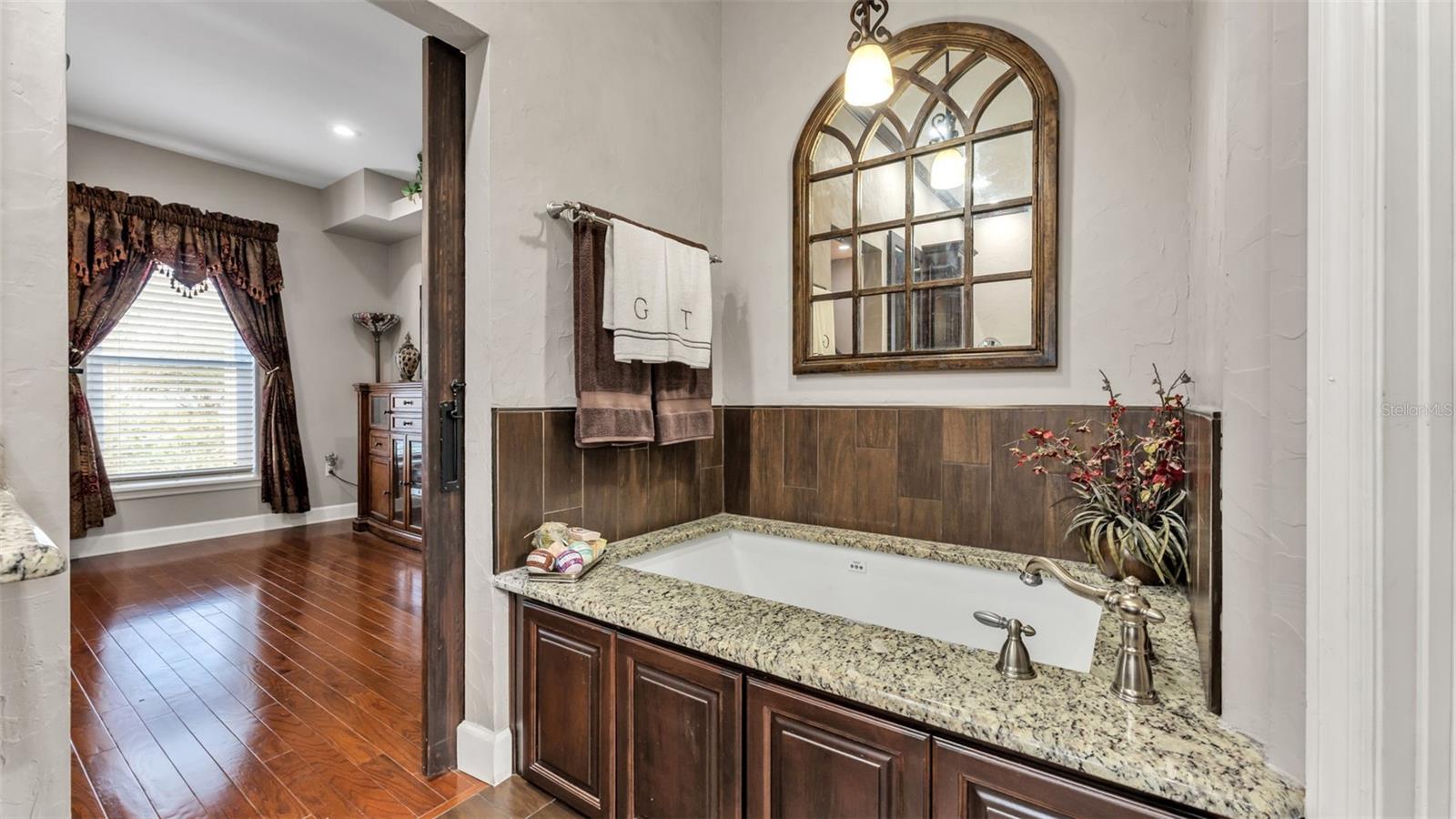 EMERALD RIDGE - Residential