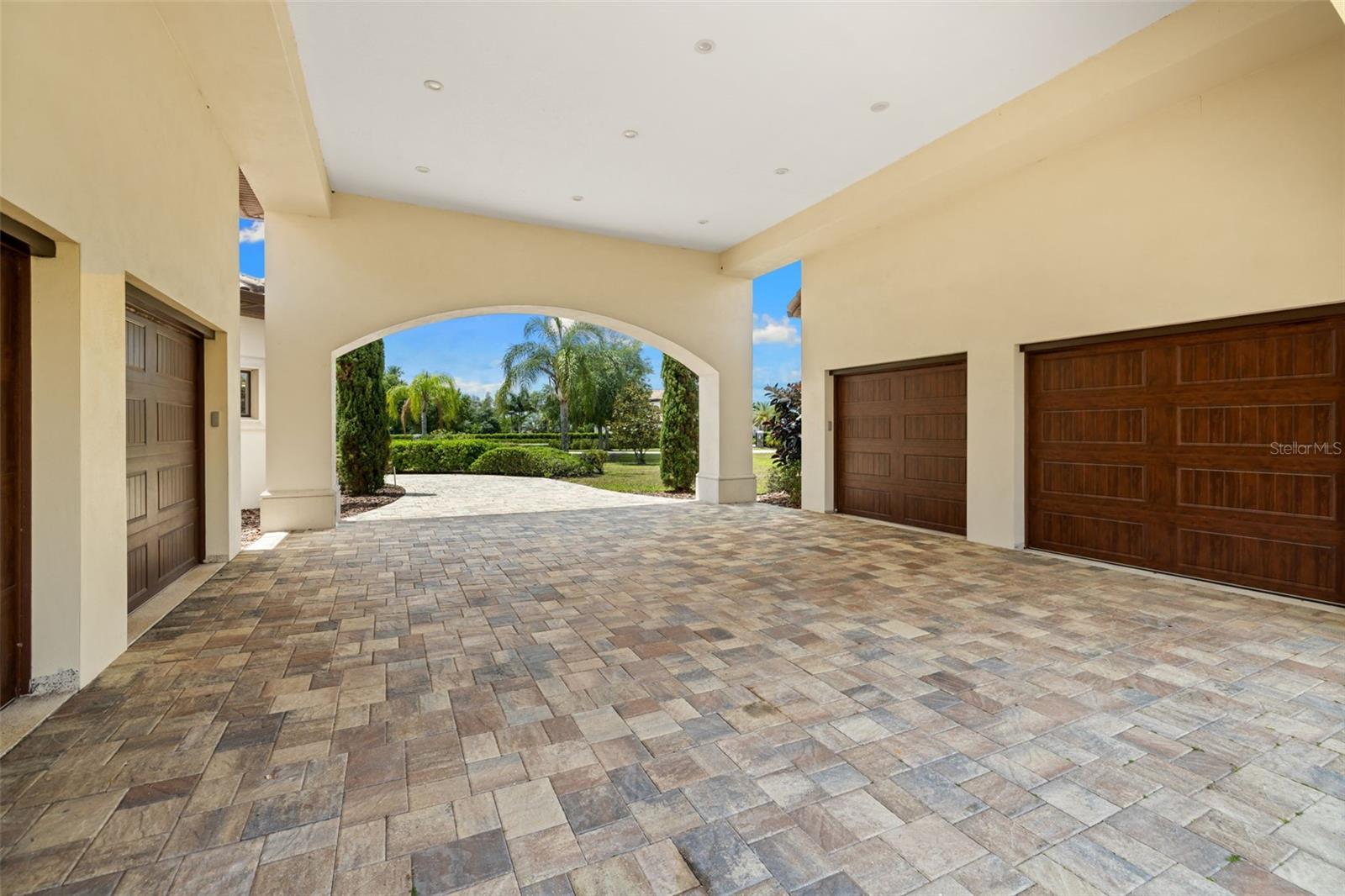 STEEPLECHASE - Residential
