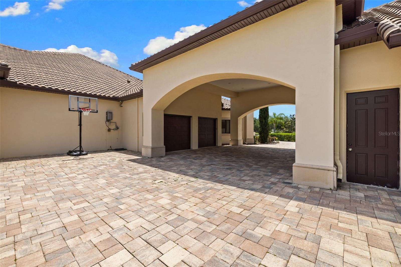 STEEPLECHASE - Residential