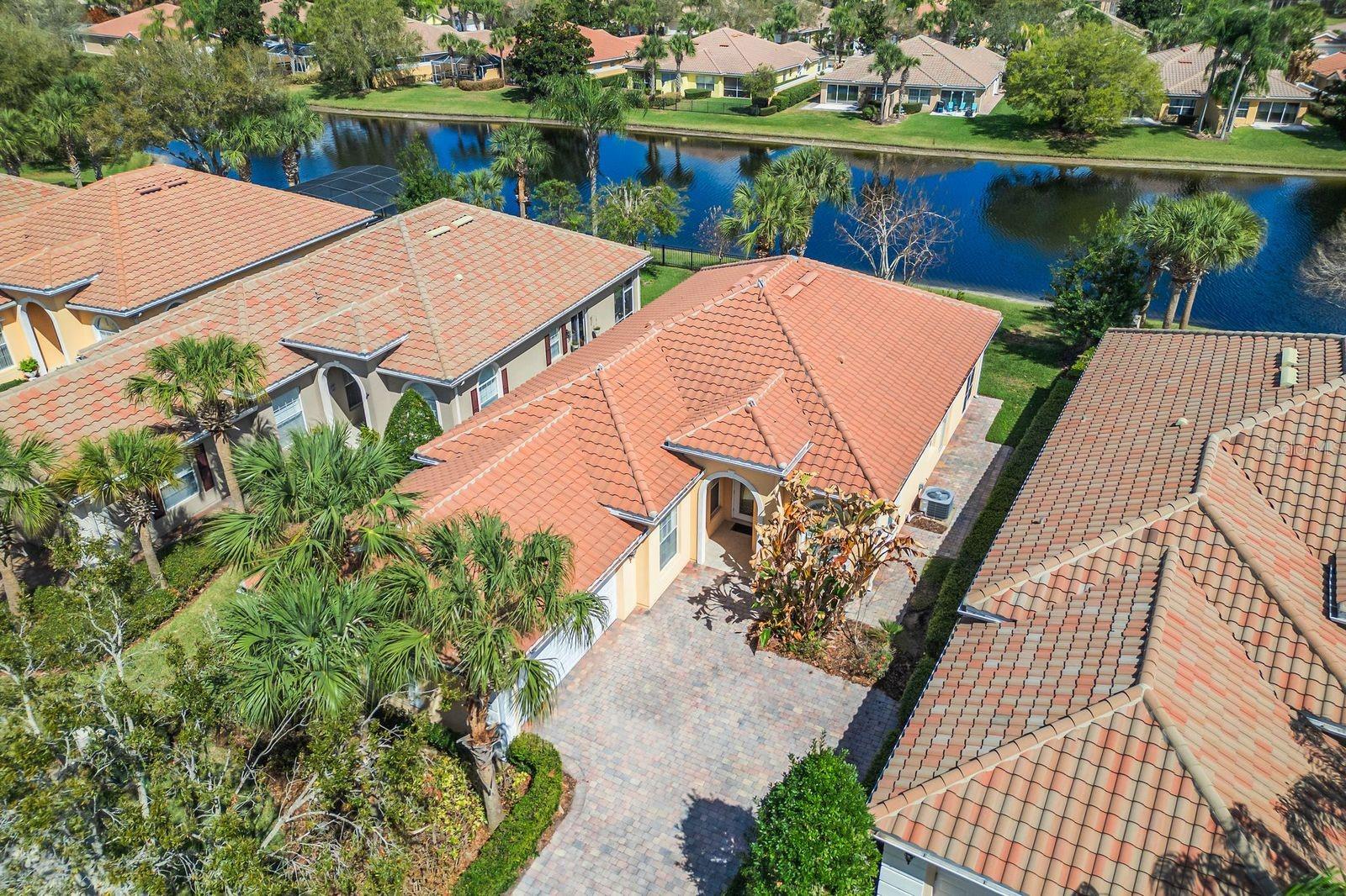 VILLAGEWALK/LK NONAD & 01 - Residential Lease