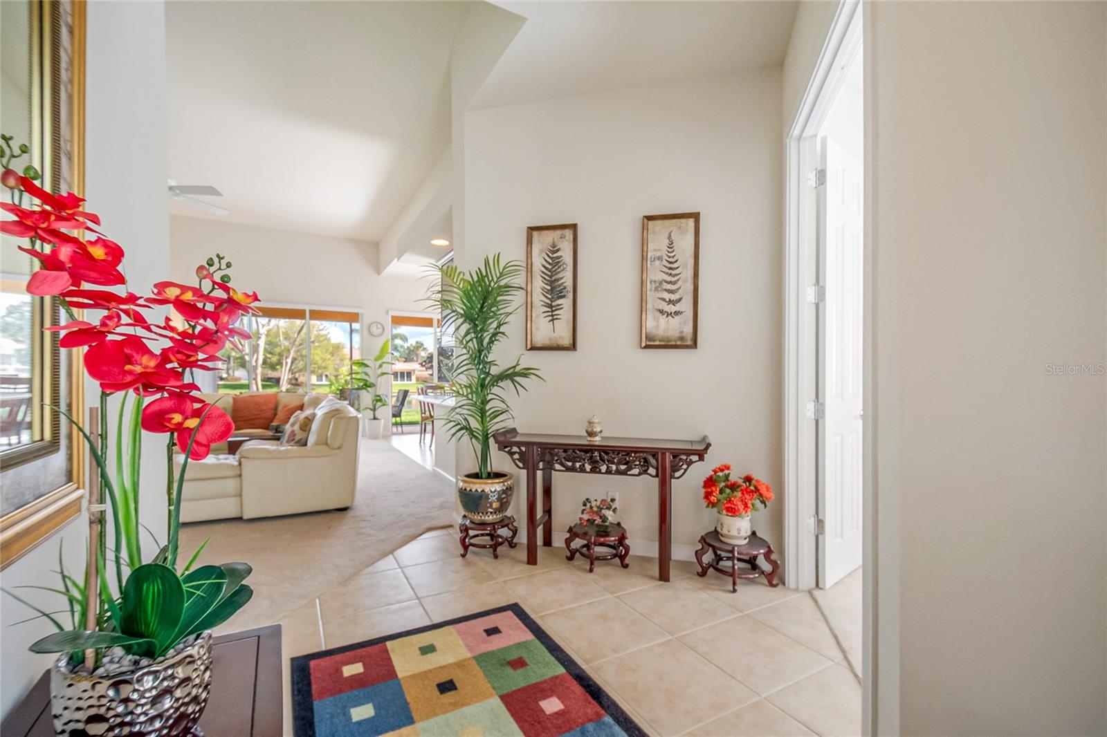 VILLAGEWALK/LK NONAD & 01 - Residential Lease