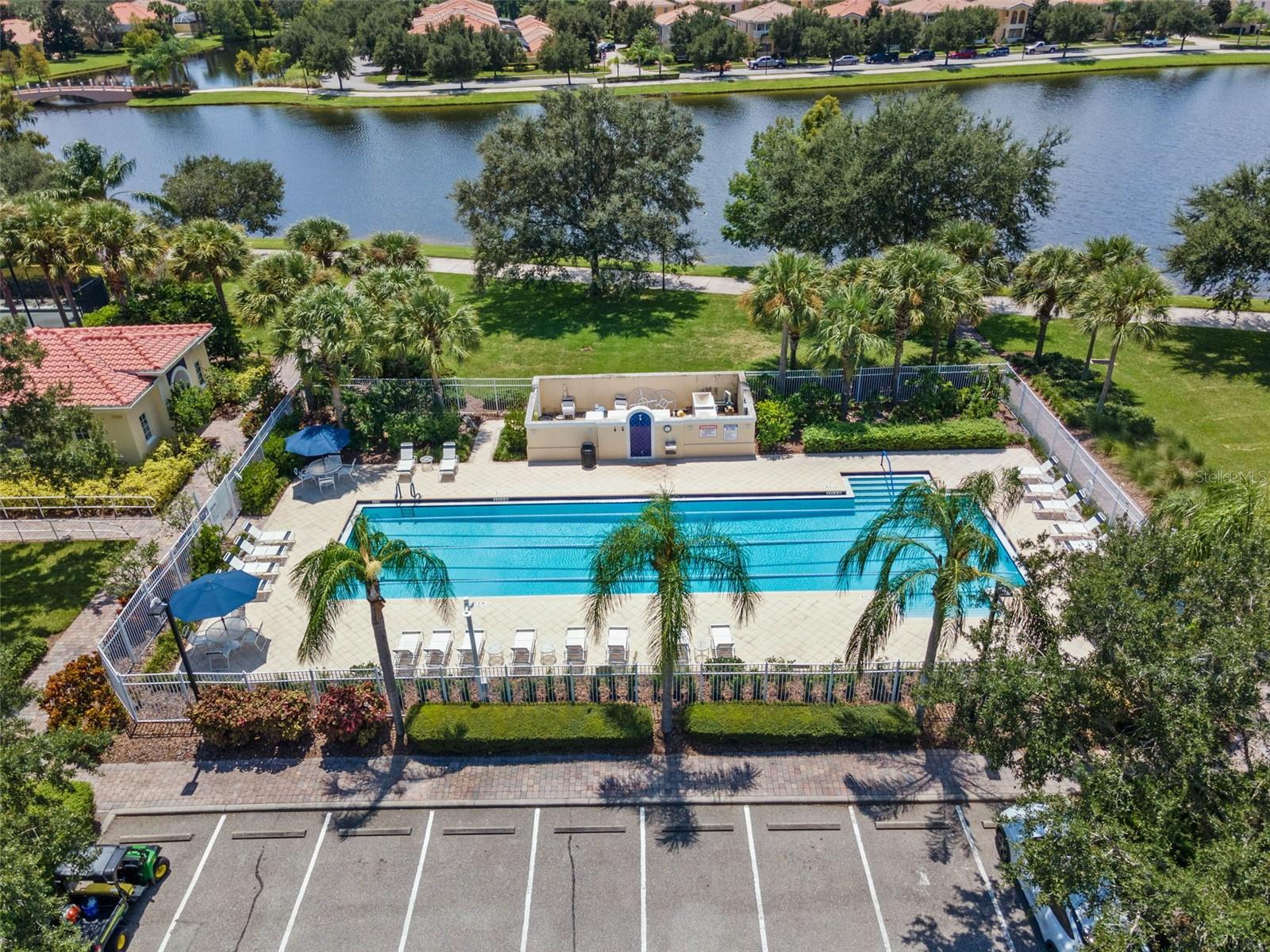 VILLAGEWALK/LK NONAD & 01 - Residential Lease