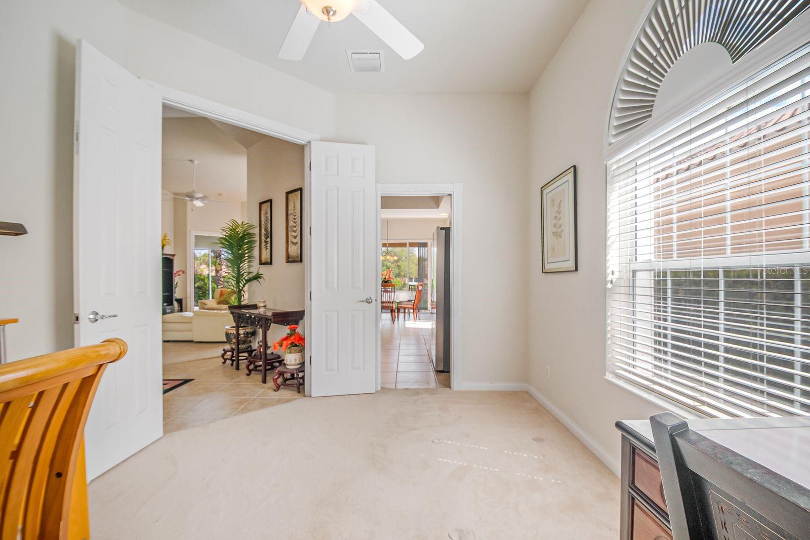 VILLAGEWALK/LK NONAD & 01 - Residential Lease