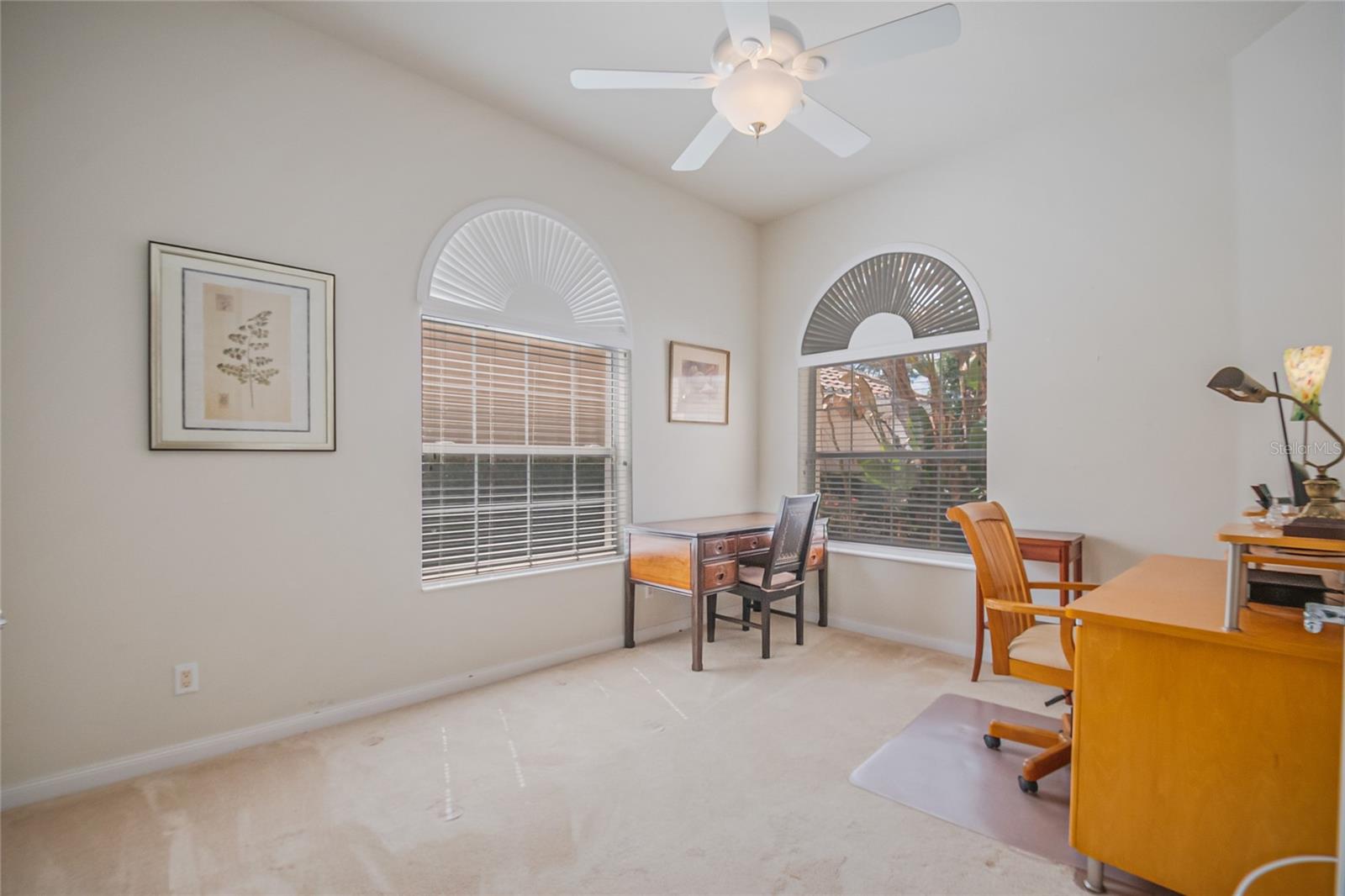 VILLAGEWALK/LK NONAD & 01 - Residential Lease