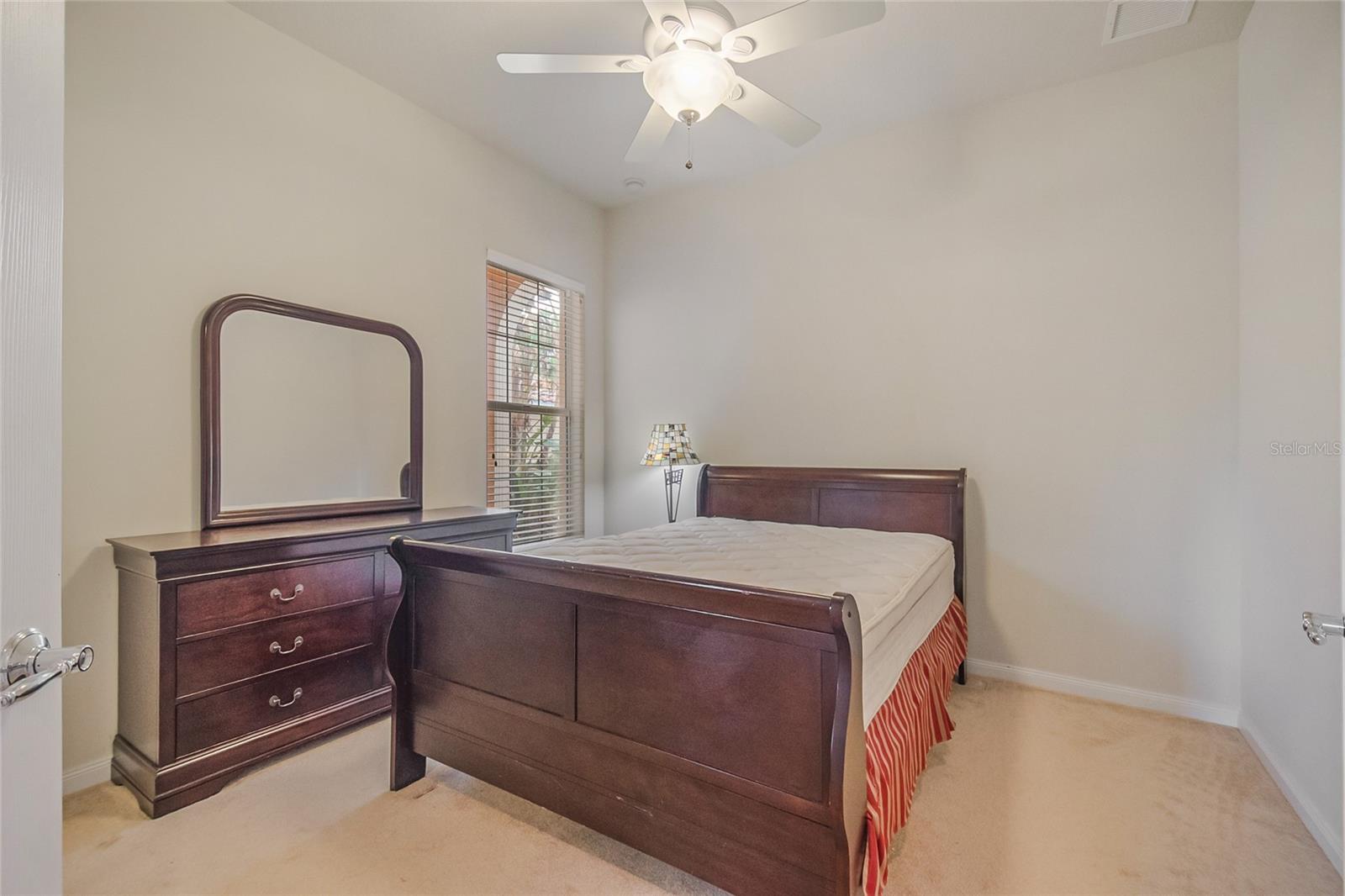 VILLAGEWALK/LK NONAD & 01 - Residential Lease