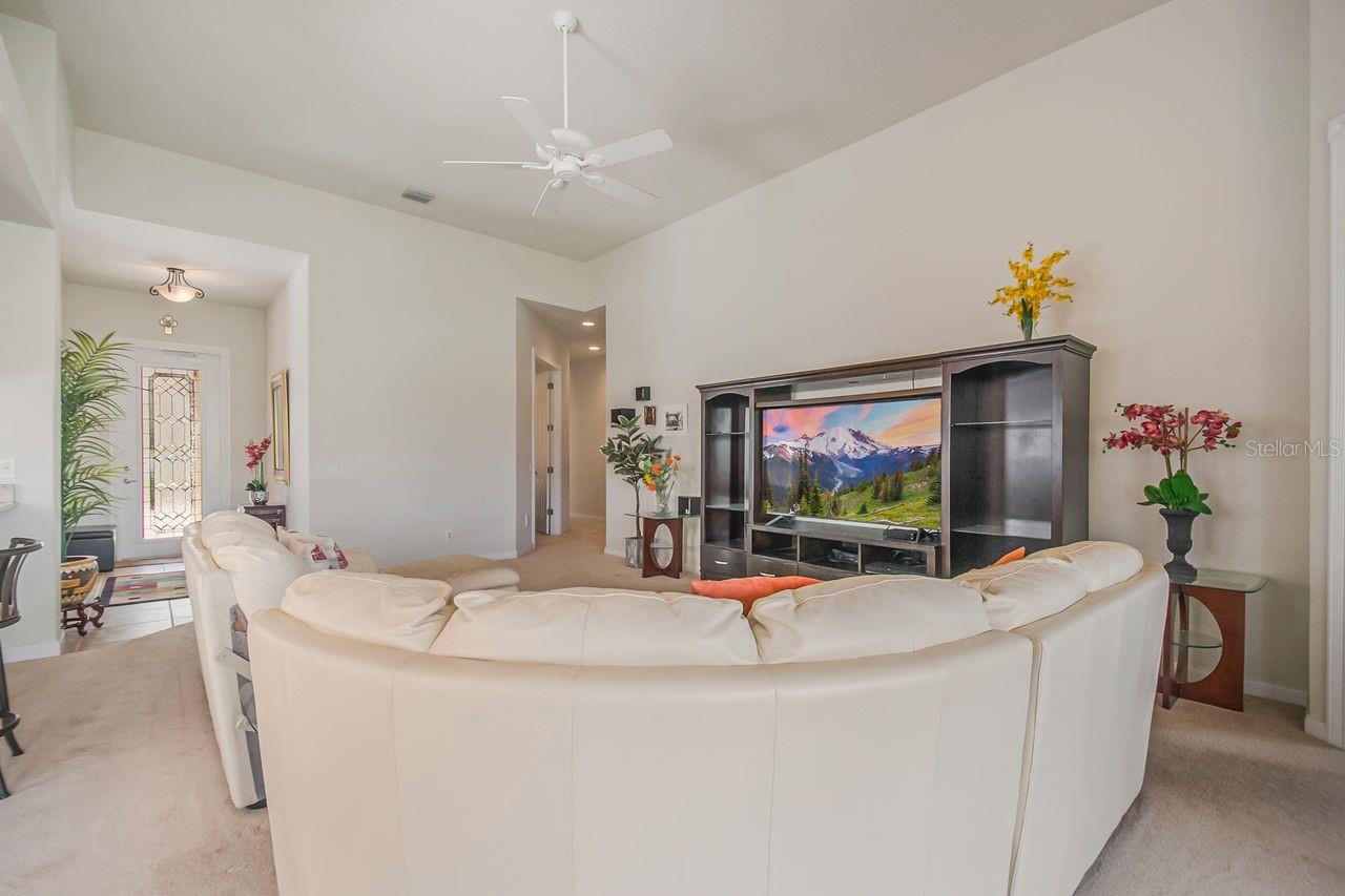 VILLAGEWALK/LK NONAD & 01 - Residential Lease