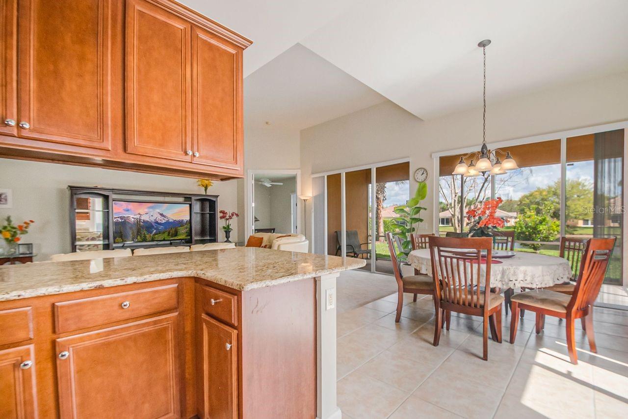 VILLAGEWALK/LK NONAD & 01 - Residential Lease