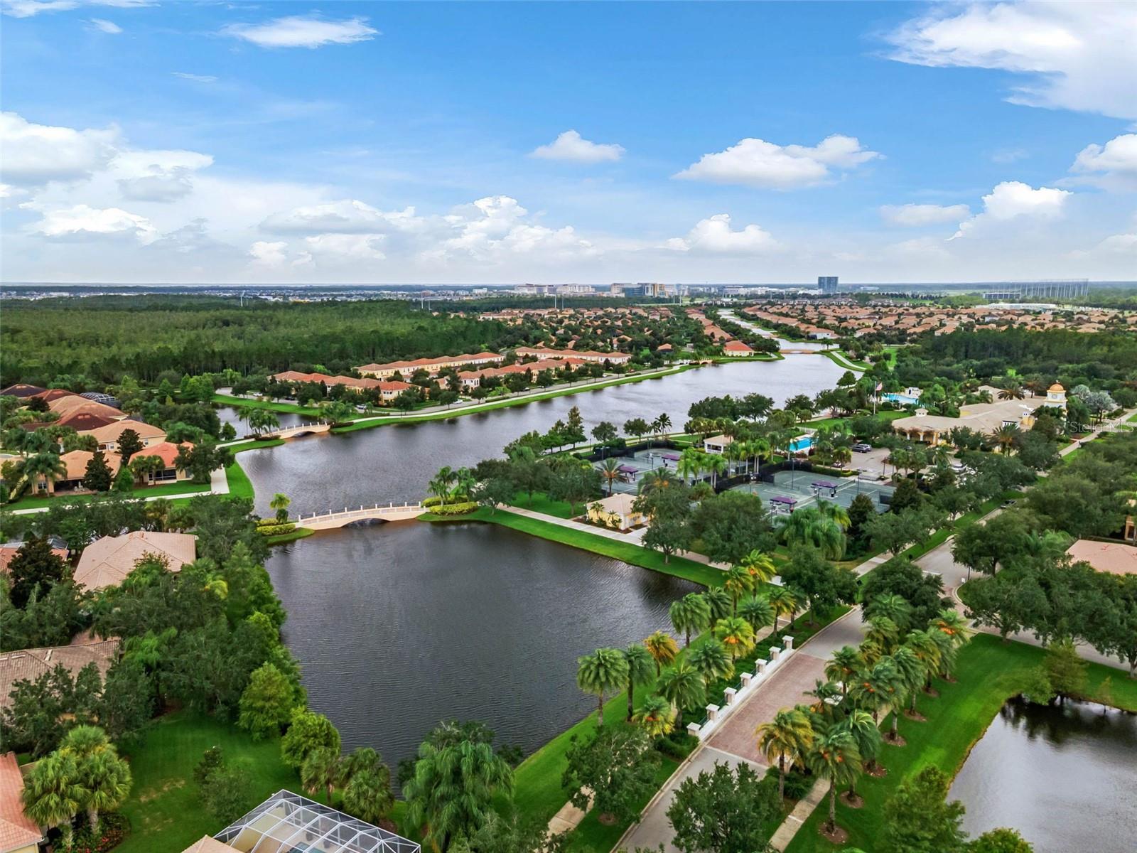 VILLAGEWALK/LK NONAD & 01 - Residential Lease