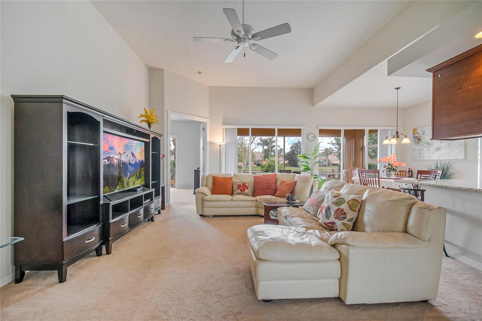 VILLAGEWALK/LK NONAD & 01 - Residential Lease