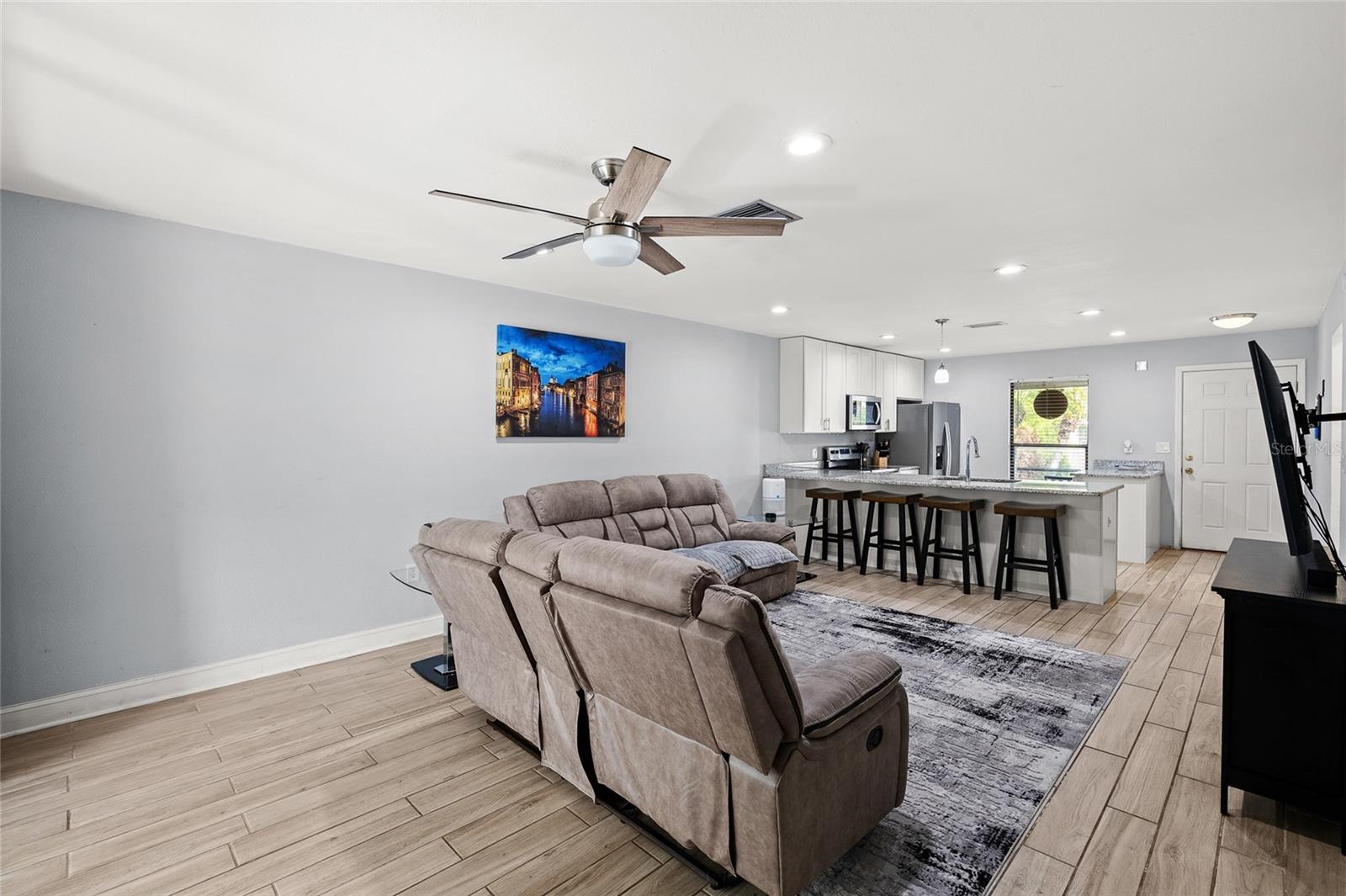 VILLAS OF BEACON GROVES - Residential