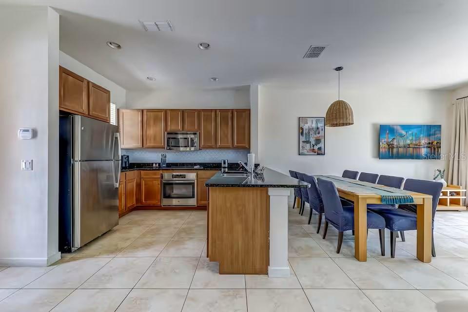 REGAL OAKS AT OLD TOWN - Residential