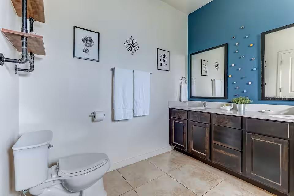 REGAL OAKS AT OLD TOWN - Residential