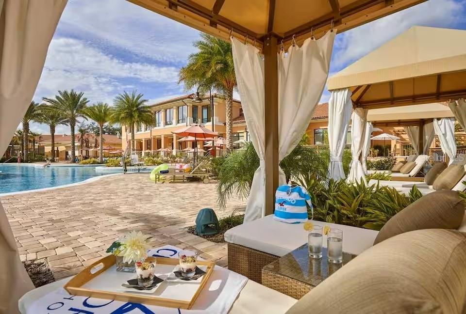 REGAL OAKS AT OLD TOWN - Residential