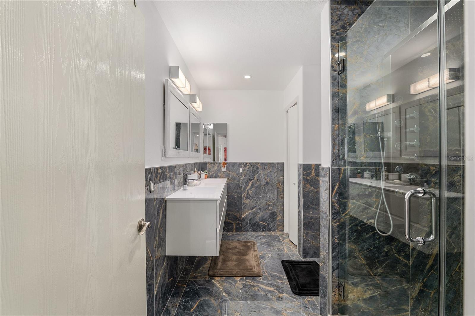 VILLAGES/MAIRON COUNTY UN 52 - Residential